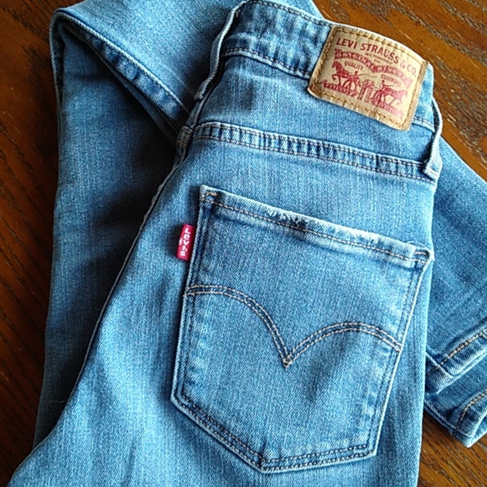 Levi 721 High Rise Skinny jeans size 25